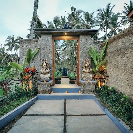 Keraman Suite Ubud Buitenkant foto