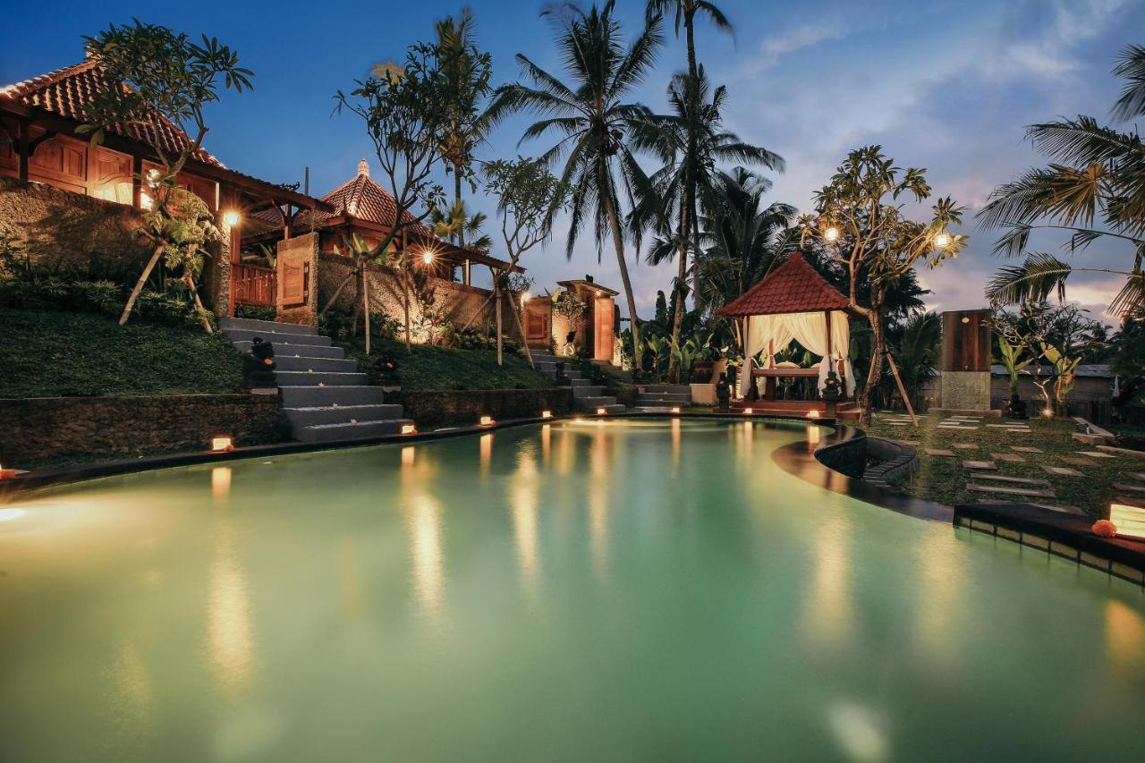 Keraman Suite Ubud Buitenkant foto